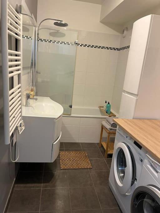 Grand Appt Proche Paris Parking Appartement Aubervilliers Buitenkant foto